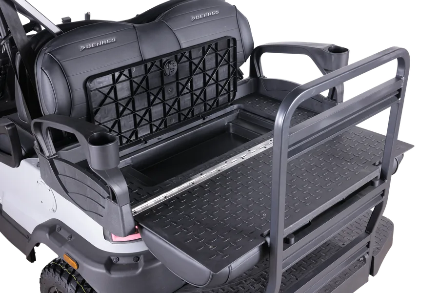 Detalle de carrocería carro de golf eléctrico Denago Nomad